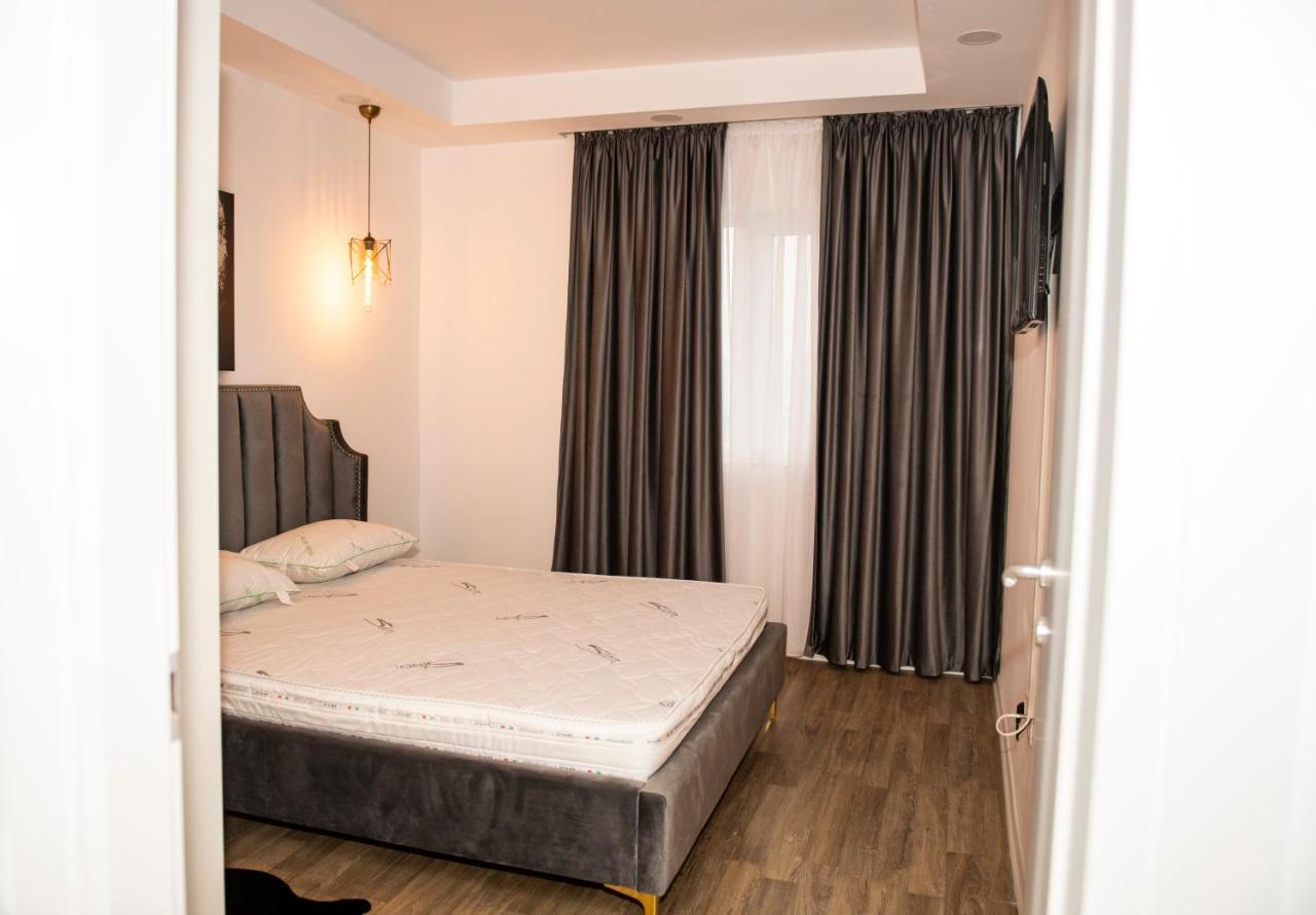 Raphael Apartment North Bucharest Cosmopolis Stefanestii de Jos Ngoại thất bức ảnh