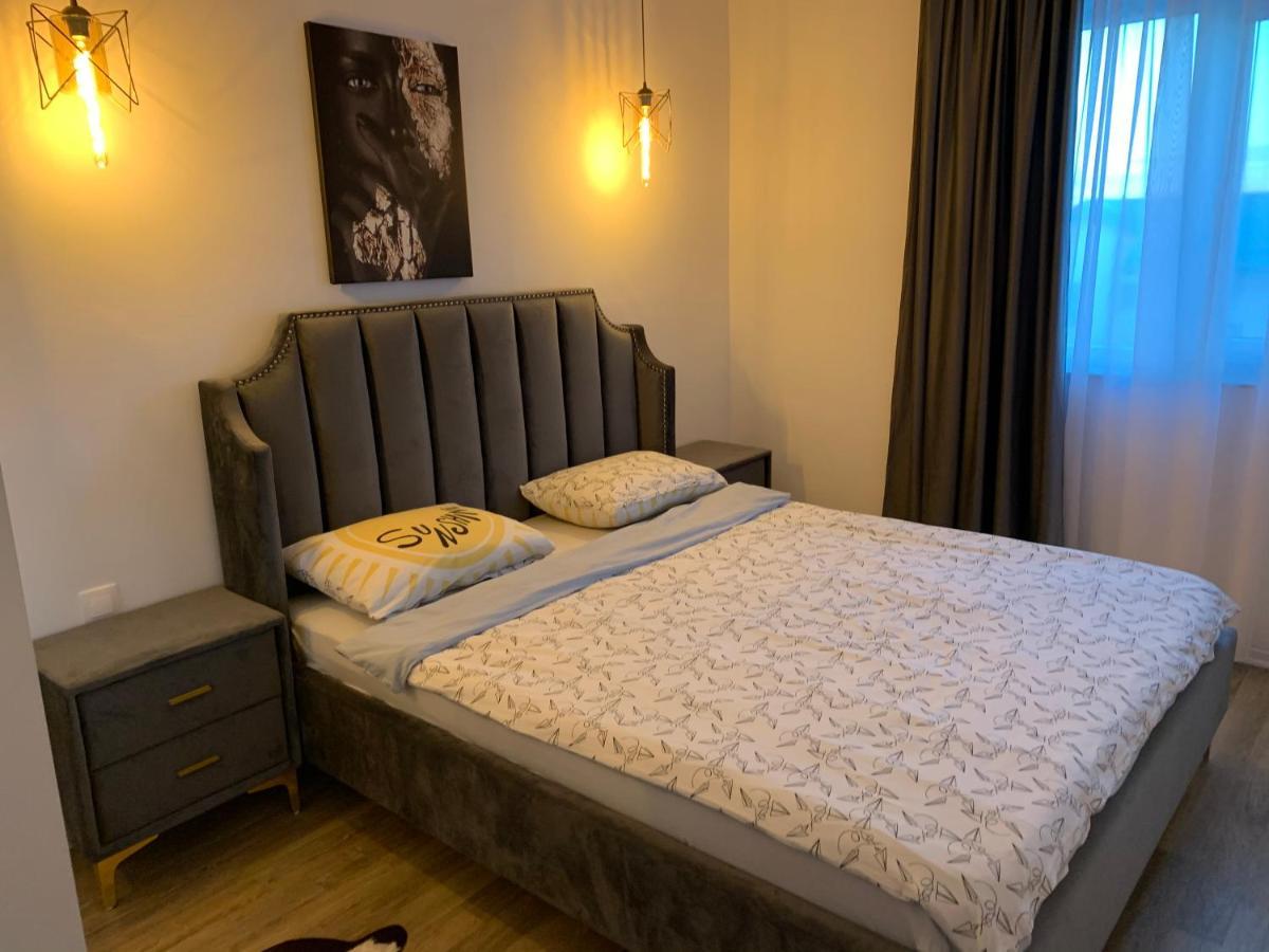 Raphael Apartment North Bucharest Cosmopolis Stefanestii de Jos Ngoại thất bức ảnh